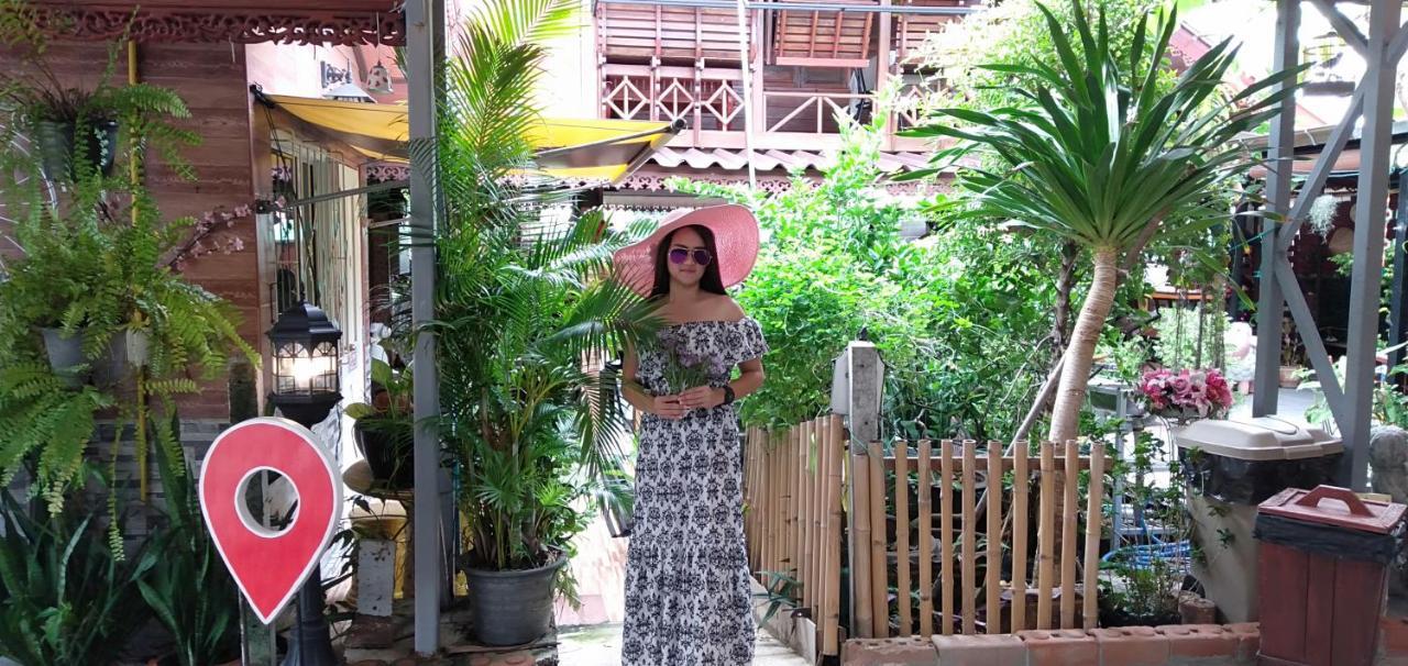 Ruenthip Homestay Bangkok Eksteriør billede