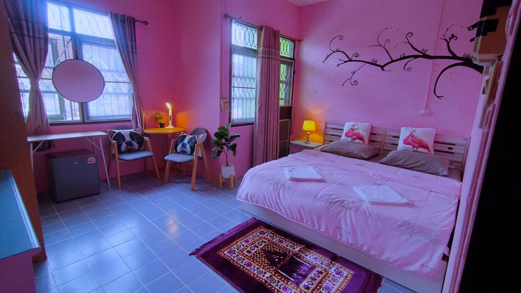 Ruenthip Homestay Bangkok Eksteriør billede