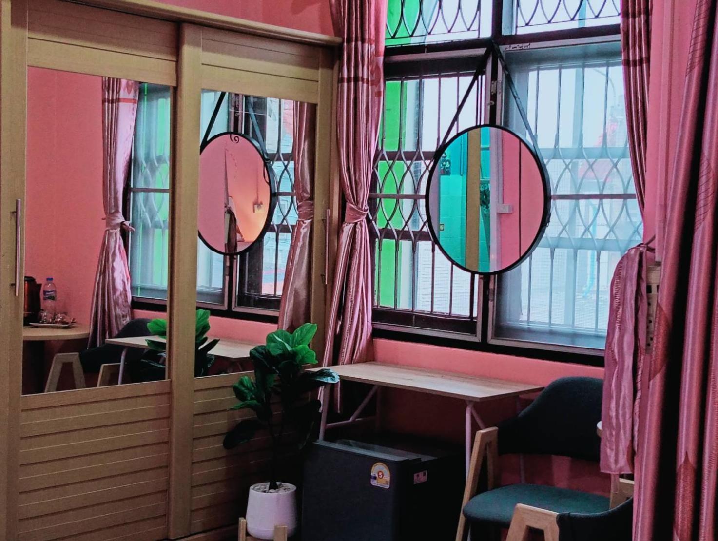 Ruenthip Homestay Bangkok Eksteriør billede