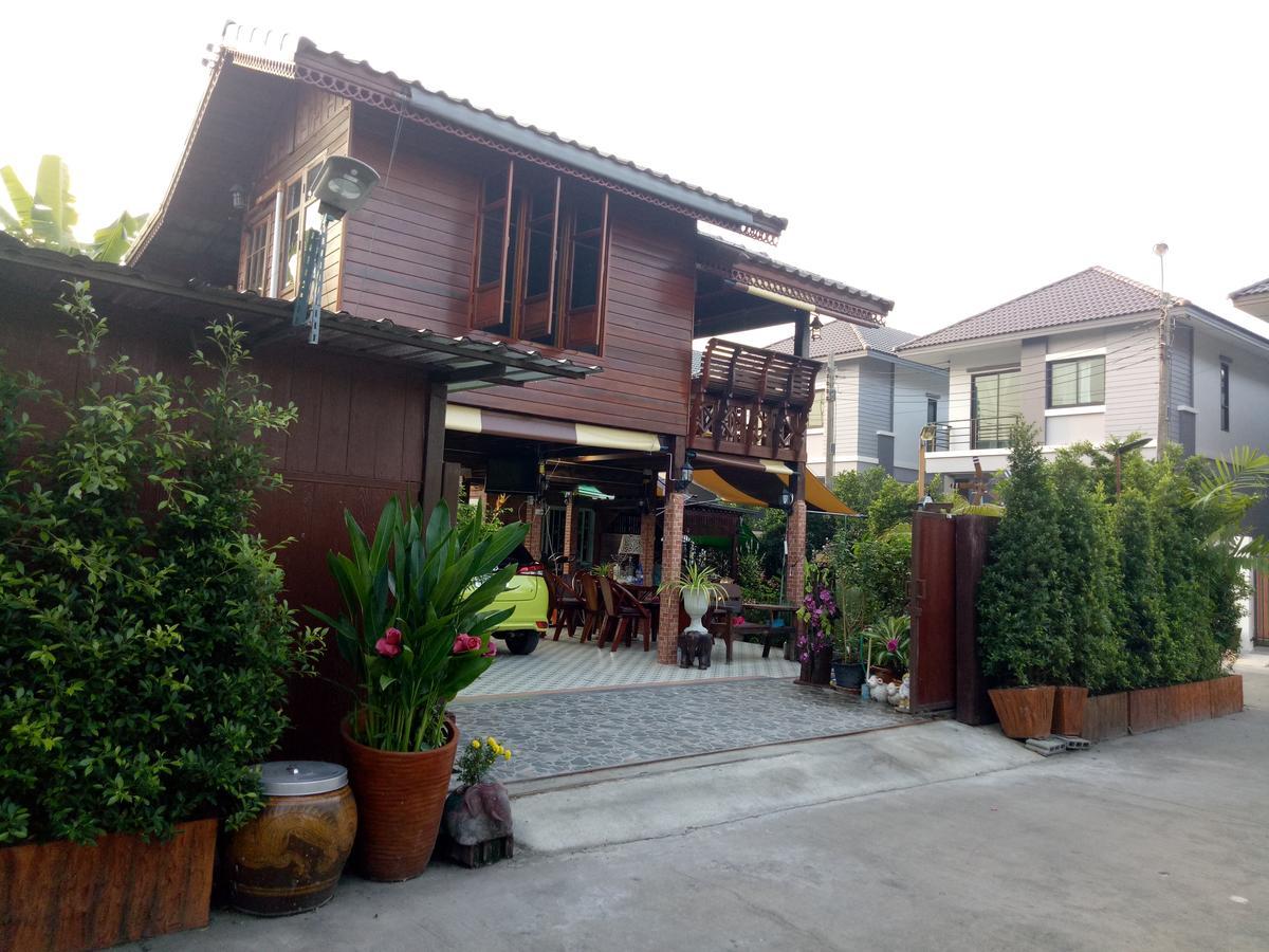 Ruenthip Homestay Bangkok Eksteriør billede