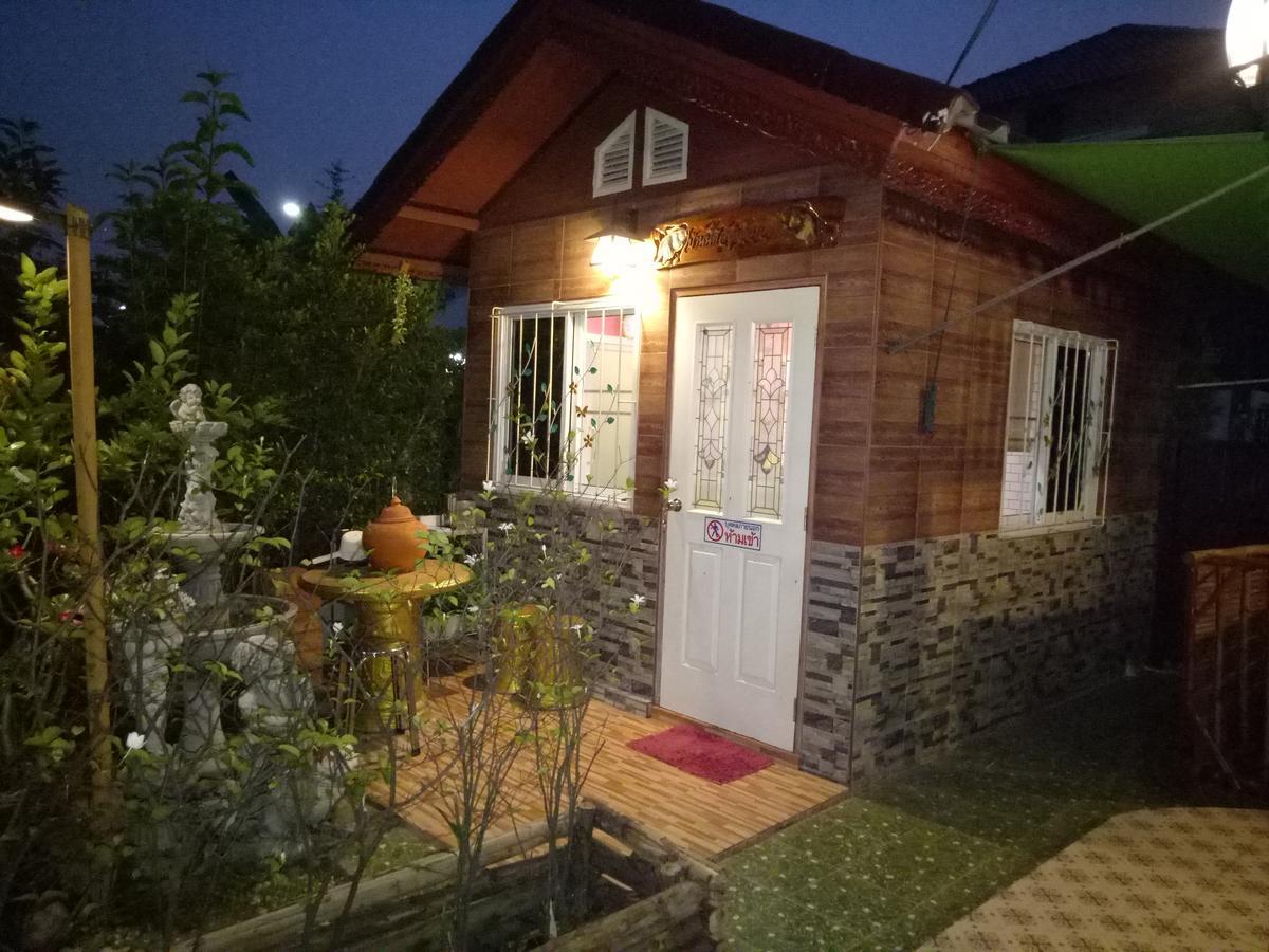 Ruenthip Homestay Bangkok Eksteriør billede