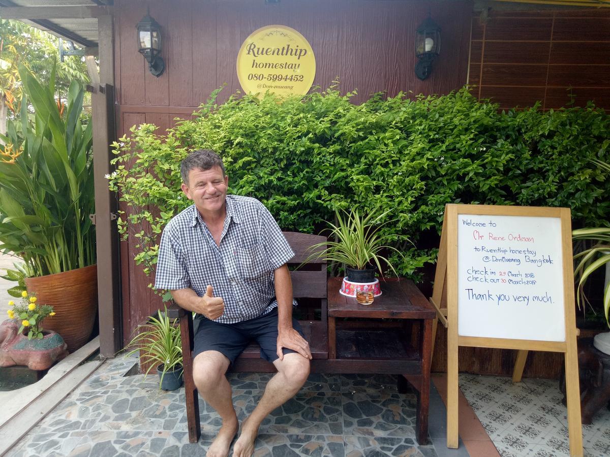 Ruenthip Homestay Bangkok Eksteriør billede
