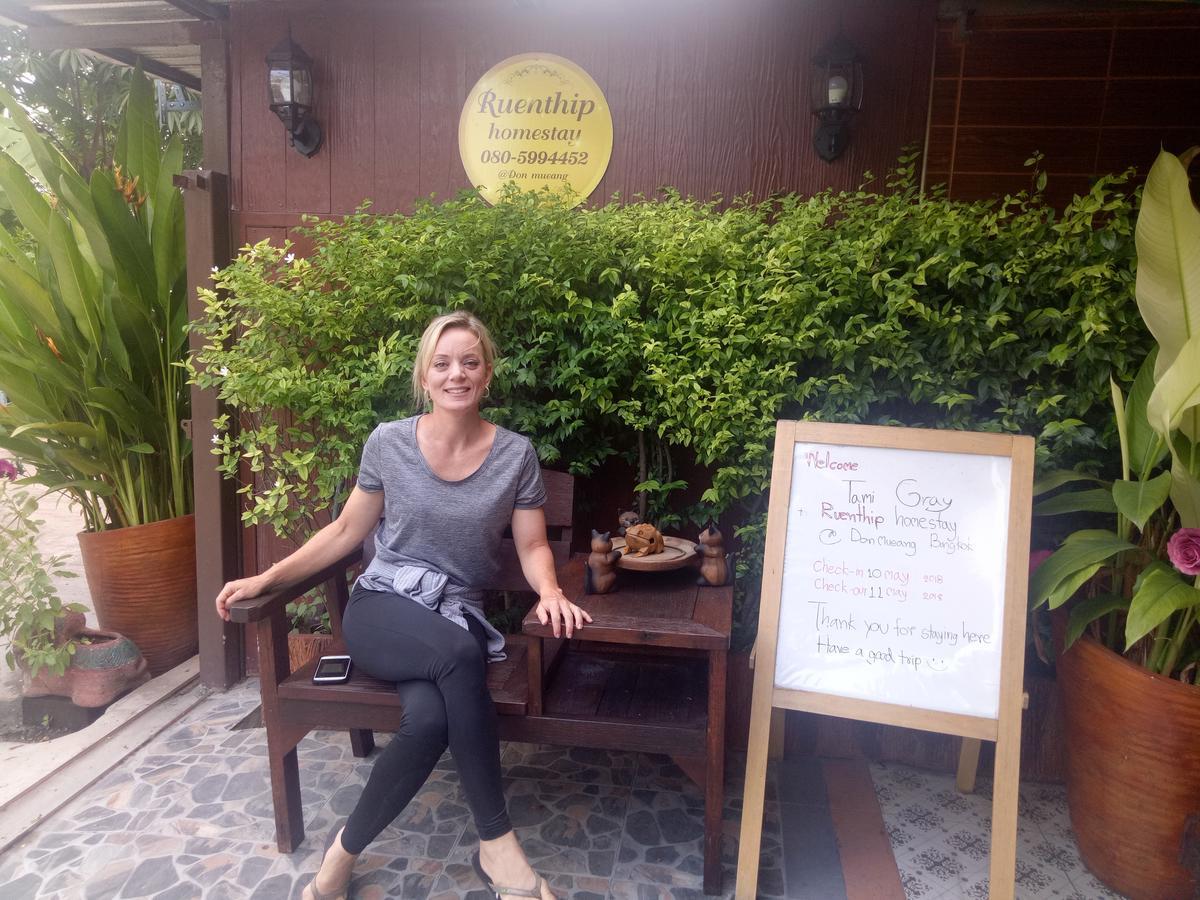Ruenthip Homestay Bangkok Eksteriør billede